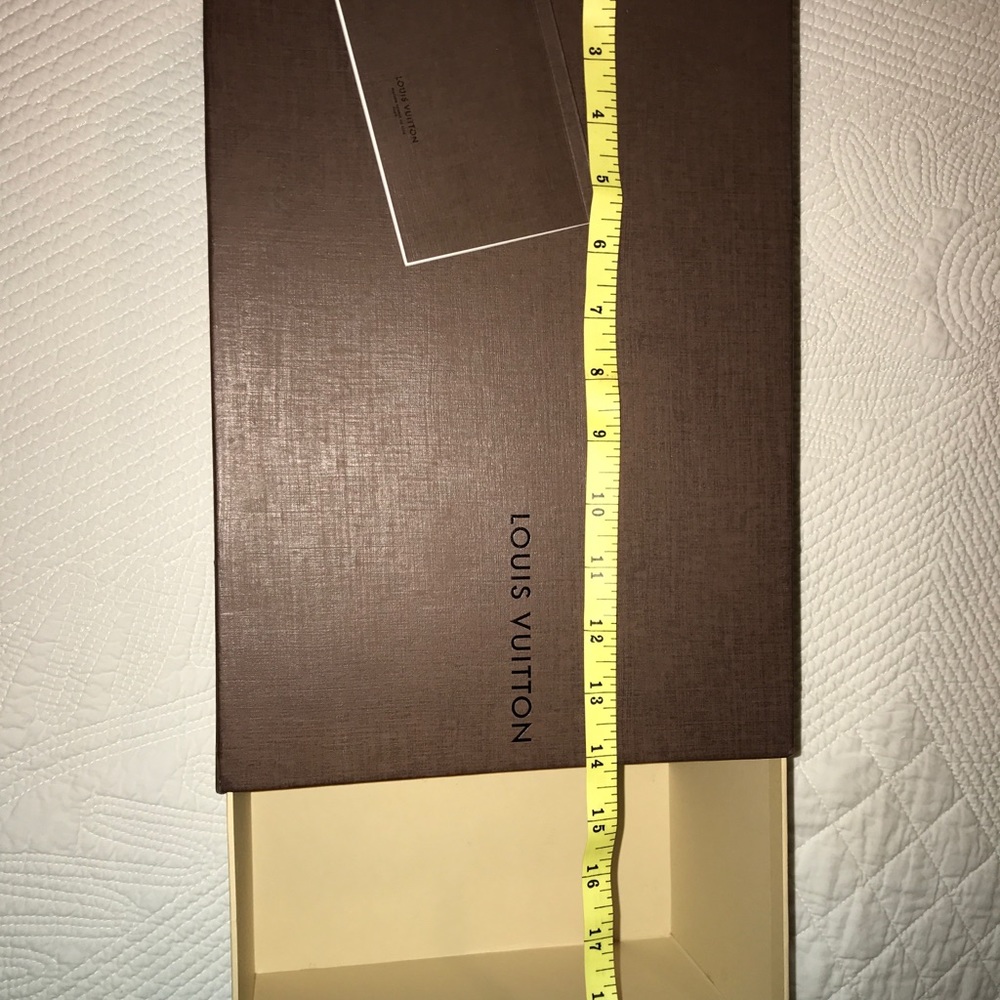 Boxes - Picture 2 of 8